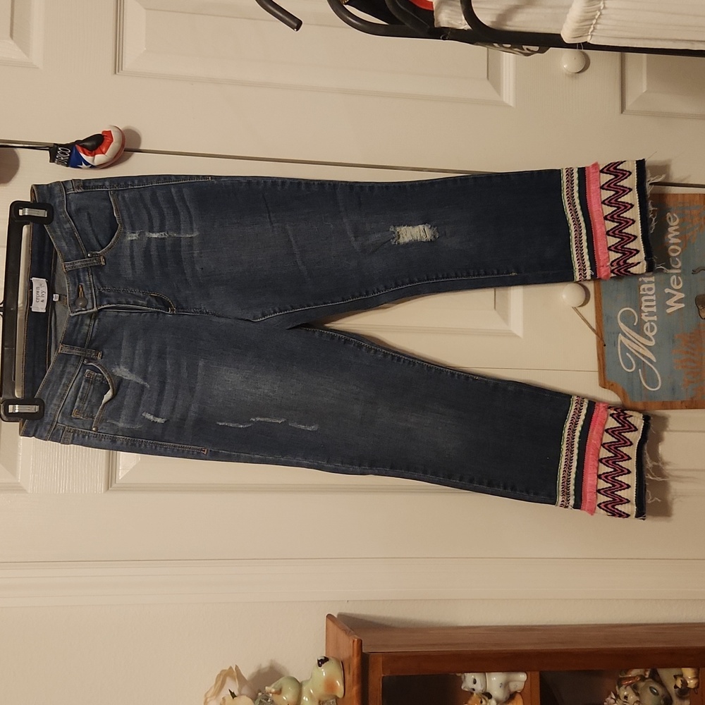 Crown and Ivy capri jeans